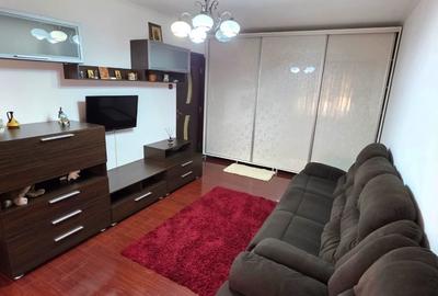 Apartament cu 2 camere decomandat, mobilat în Balta Albă