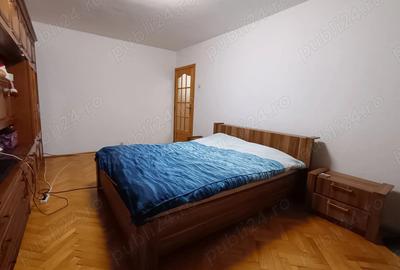 Proprietar vand apartament cu 2 camere etaj 4 - 16