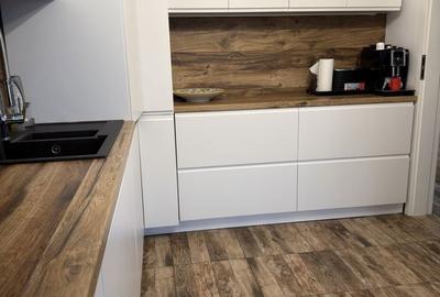 Casă cu 4 camere în Berceni - 2