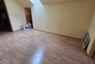 Casă cu 4 camere în Central - 6