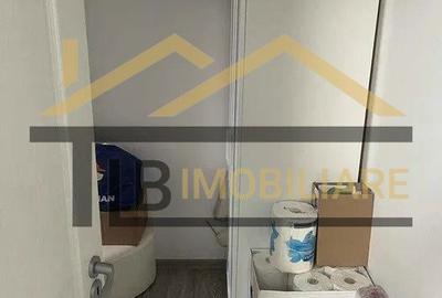 Spațiu comercial, de 55 mp, în Central