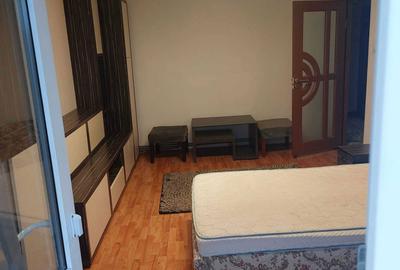 Apartament cu 3 camere decomandat în Steaua - 1