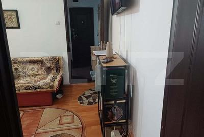 Apartament de vanzare, cu 2 camere, 34 mp, mobilat-utilat, zona 9 mai - 2