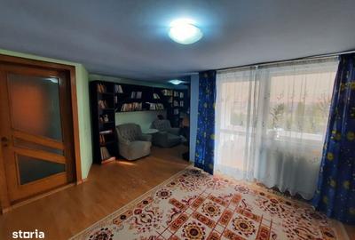 Casă cu 4 camere cu Teren 5500 Mp în Central - 14