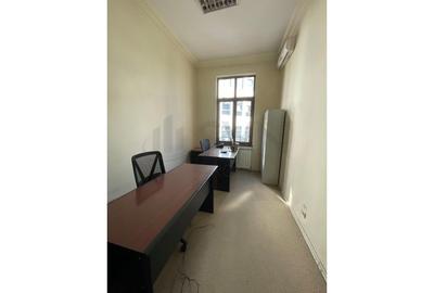 Casă individuală cu 16 camere cu Canalizare în P-ța Romană - 14