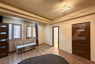 Casă cu 2 camere cu Teren 250 Mp în Rovine - 2