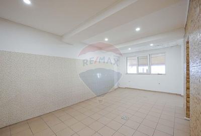 Casă cu 3 camere cu Teren 3474 Mp în Sânnicolau Român - 11