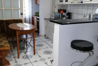 Apartament cu 3 camere decomandat în Central - 1