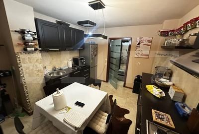 Apartament cu 3 camere decomandat, mobilat în Rovine - 5