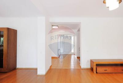 De Vanzare Casa cu 4 camere, Str. Arinului, Zona Dealur... - 12