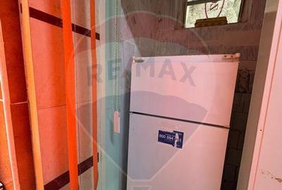 Apartament cu 3 camere semidecomandat, mobilat în Central - 2