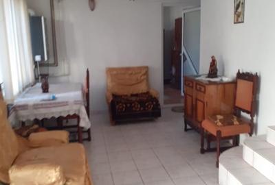 Casă individuală cu 5 camere cu Canalizare în Nord - 4