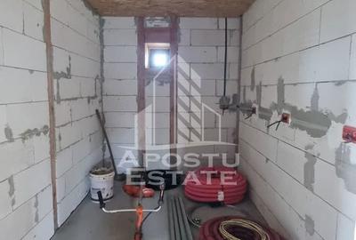 Casă cu 4 camere cu Teren 4414 Mp în Orțișoara - 8