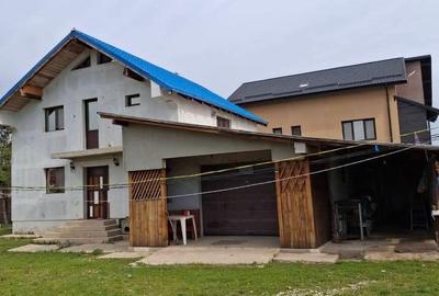 Casă cu 4 camere în Central - 6