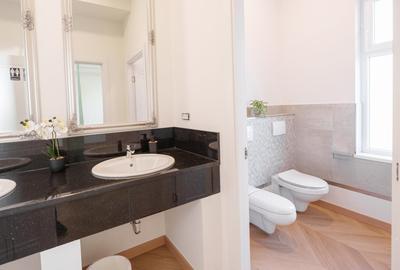 Birou, de 75 mp, în Central - 8