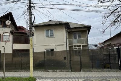 Vila de vanzare Techirgiol central, renovabila cu potential turistic - 8