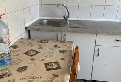 Garsoniera decomandata de inchiriat - Drumul Sarii, 13 Septembrie - 4