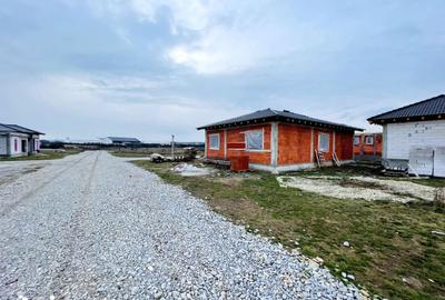 Casă cu 4 camere cu Teren 300 Mp în Sânmartin - 9