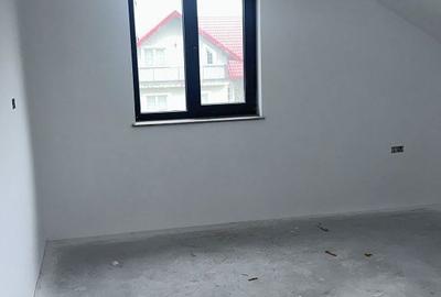 Casă cu 3 camere în Central - 5