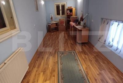Casă cu 8 camere cu Teren 1500 Mp în Central - 8
