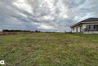 Teren de 566 mp, în Sânmartin - 3