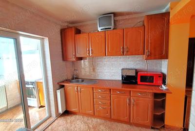 Proprietar, ofer spre inchiriere apartament modern cu 3 camere decomandate in Galati, Tiglina 3 - 5