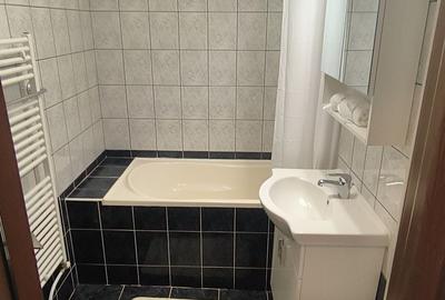 Apartament cu 3 camere decomandat în Valea Moșneagului - 7