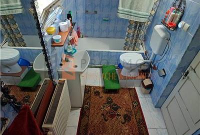 Casă individuală cu 4 camere cu Canalizare în 1 Decembrie - 6