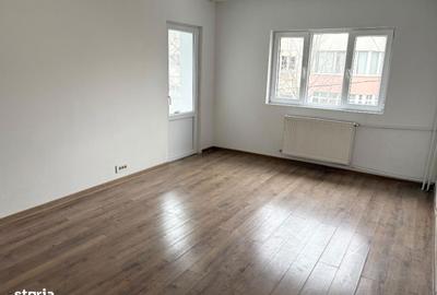 Apartament cu 3 camere, mobilat în Băneasa - 8
