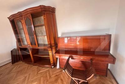 Spațiu comercial, de 320 mp, în Central - 11