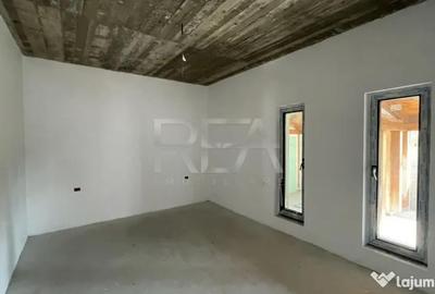 Casă cu 3 camere cu Teren 500 Mp în Central - 9