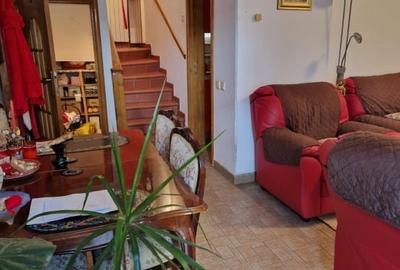 Vila Vatra Luminoasa, parter si etaj, curte libera, parcare, mobilat - 5