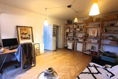 Apartament cu 2 camere semidecomandat, mobilat în P-ța Universității - 1