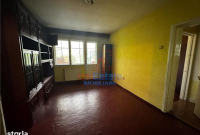 Apartament cu 3 camere semidecomandat în Podu Roș - 5