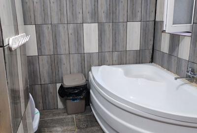 Apartament cu 4 camere decomandat în Central - 2