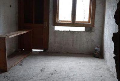 Casă cu 4 camere cu Teren 240 Mp în Buntești - 2