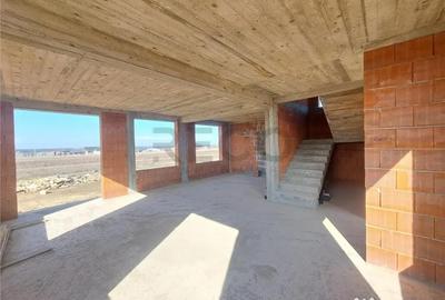 Casă cu 4 camere cu Teren 500 Mp în Cihei - 2