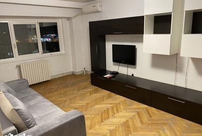 Apartament cu 3 camere decomandat în Tomis III - 4