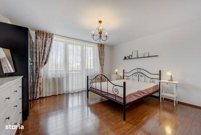 Casă cu 7 camere cu Teren 300 Mp în Ghencea - 13
