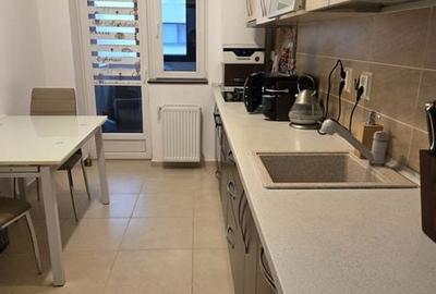 Apartament cu 2 camere decomandat în Titan