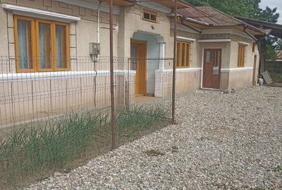 Casă cu 3 camere în Puchenii Mari - 8