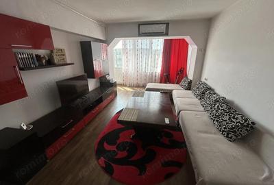 Apartament cu 3 camere semidecomandat în Tomis II