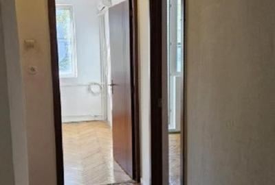Apartament cu 3 camere decomandat în Titan - 9