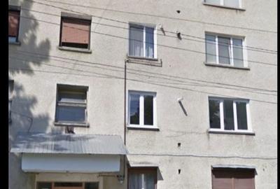 Apartament cu 3 camere semidecomandat în Vălcani - 1
