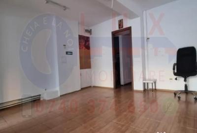 Spațiu comercial, de 75 mp, în Piața Veche - 3