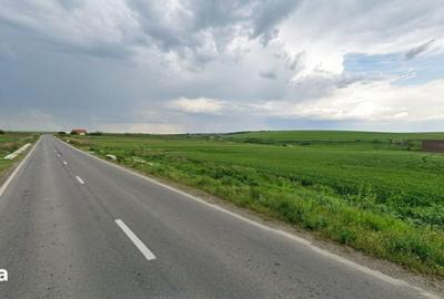Teren de 3300 mp, în Rediu