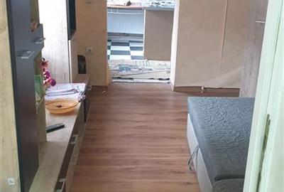 Casă individuală cu 3 camere cu Canalizare în Apollo - 8