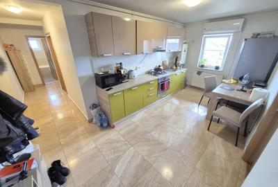 Apartament cu 3 camere decomandat, mobilat în Girocului - 19