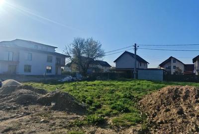 Teren de 468 mp, în Ștefănești