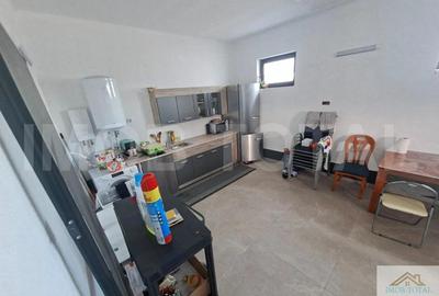 Casă în Periferie - 3